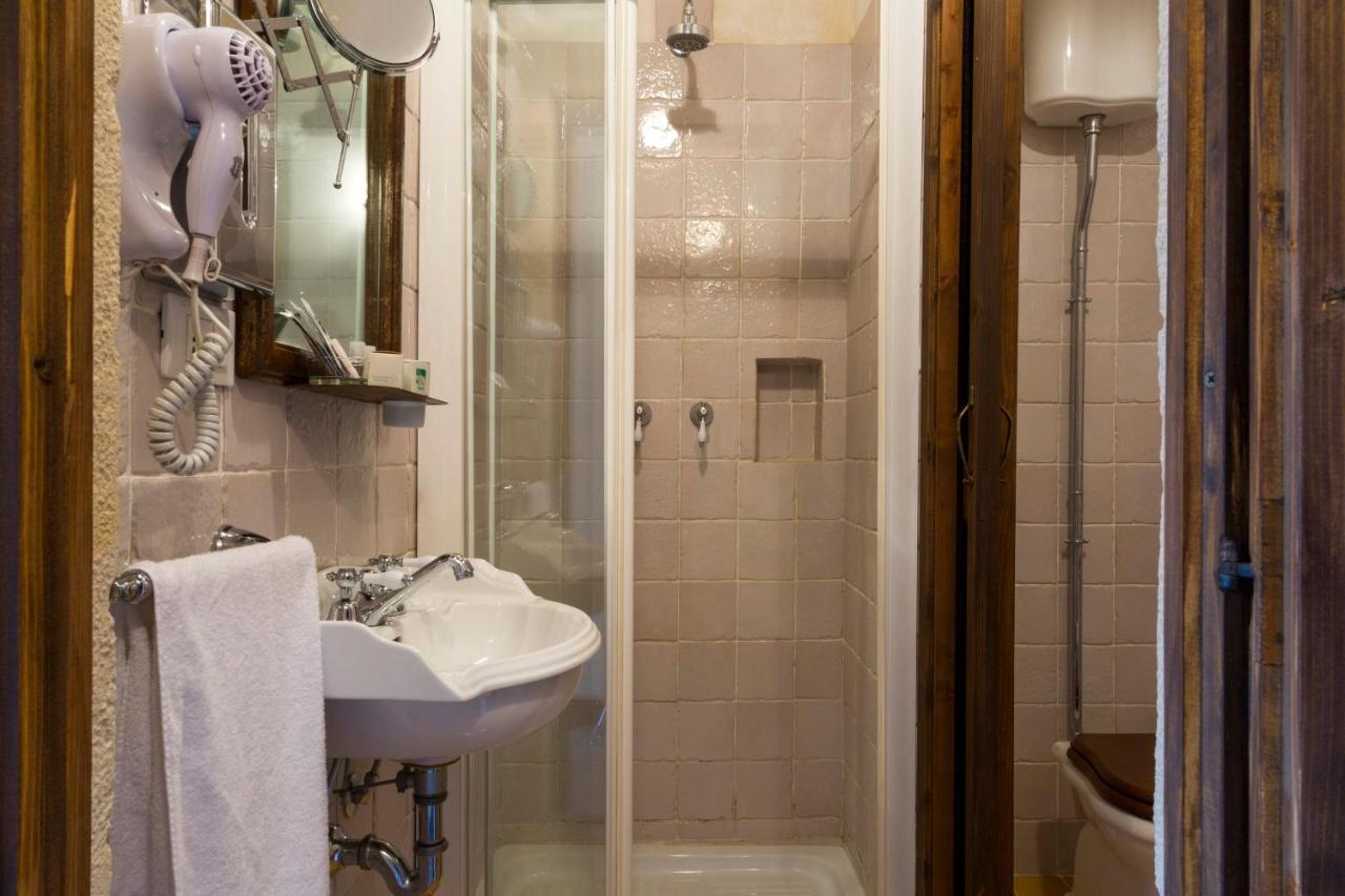 Masseria Fortificata Lo Zafferaneto Buccheri エクステリア 写真