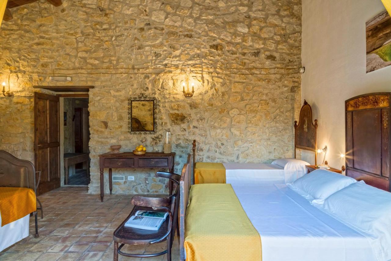 Masseria Fortificata Lo Zafferaneto Buccheri エクステリア 写真