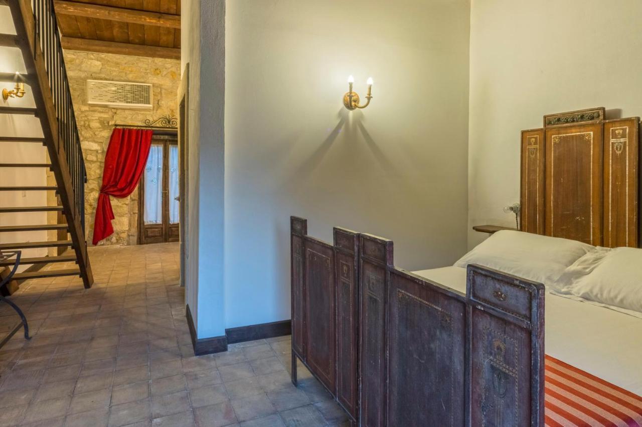 Masseria Fortificata Lo Zafferaneto Buccheri エクステリア 写真
